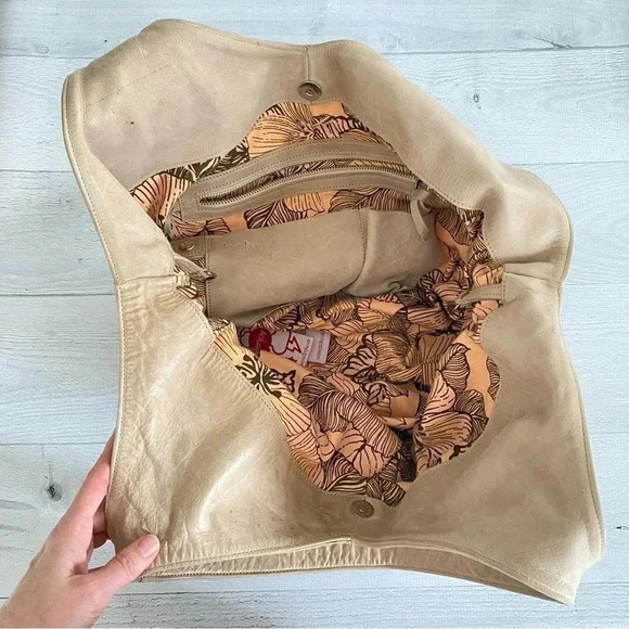 Free People BOLU leather Bag Tan Large - Picture 2 of 14